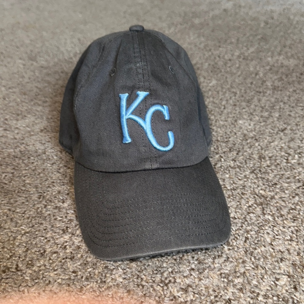 KC hat adjustable